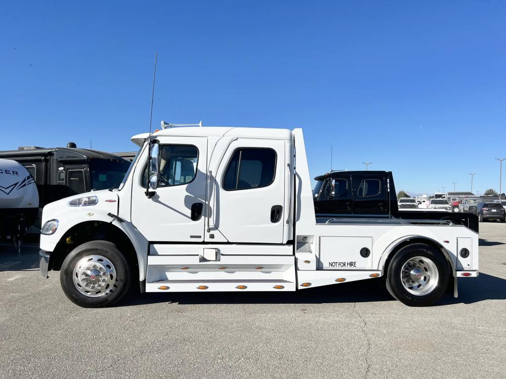 2011 Freightliner M2 106 Sportchassis | Photo 3 of 26
