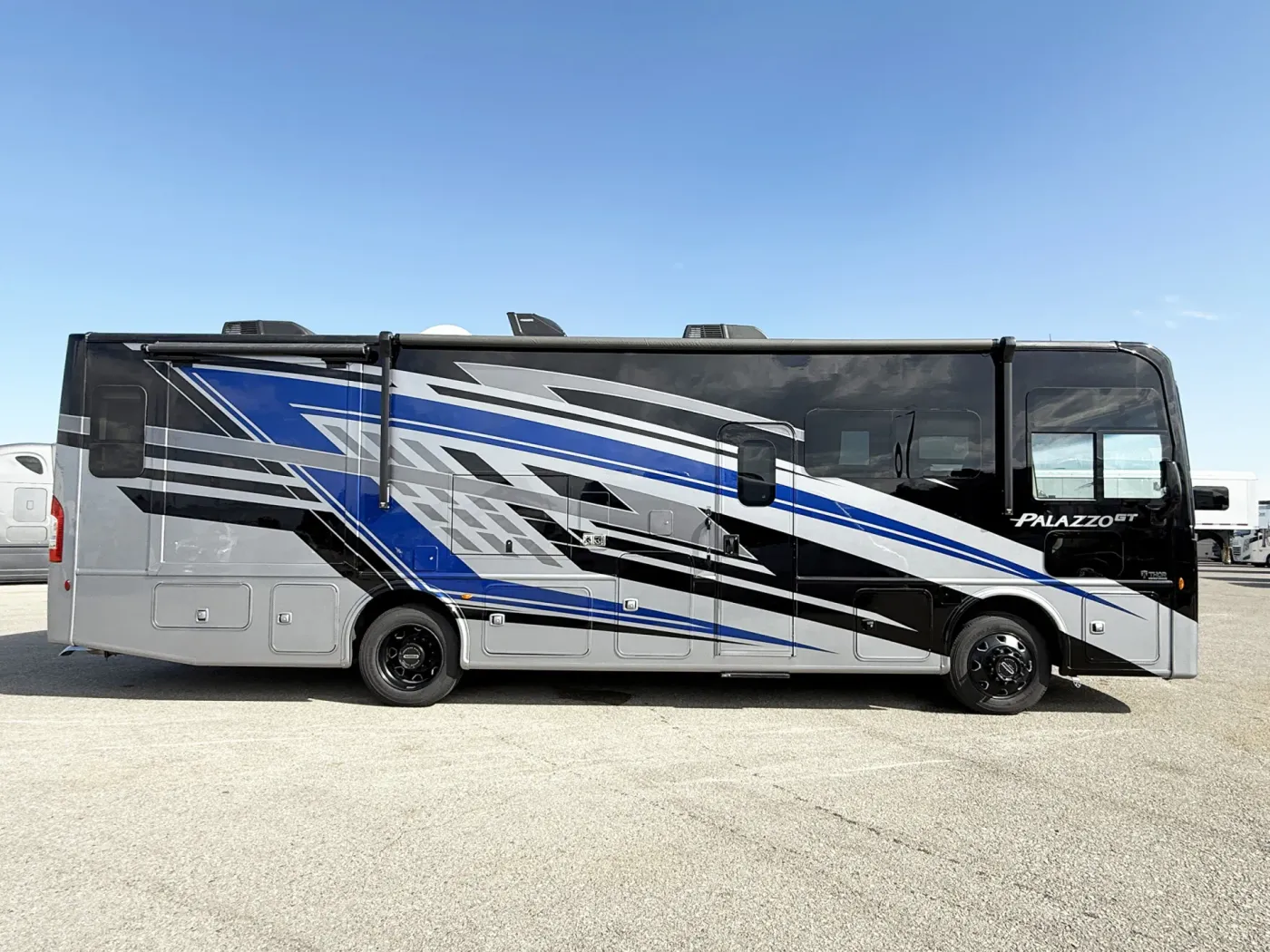 2025 Thor Palazzo GT 33.6 | Photo 3 of 30