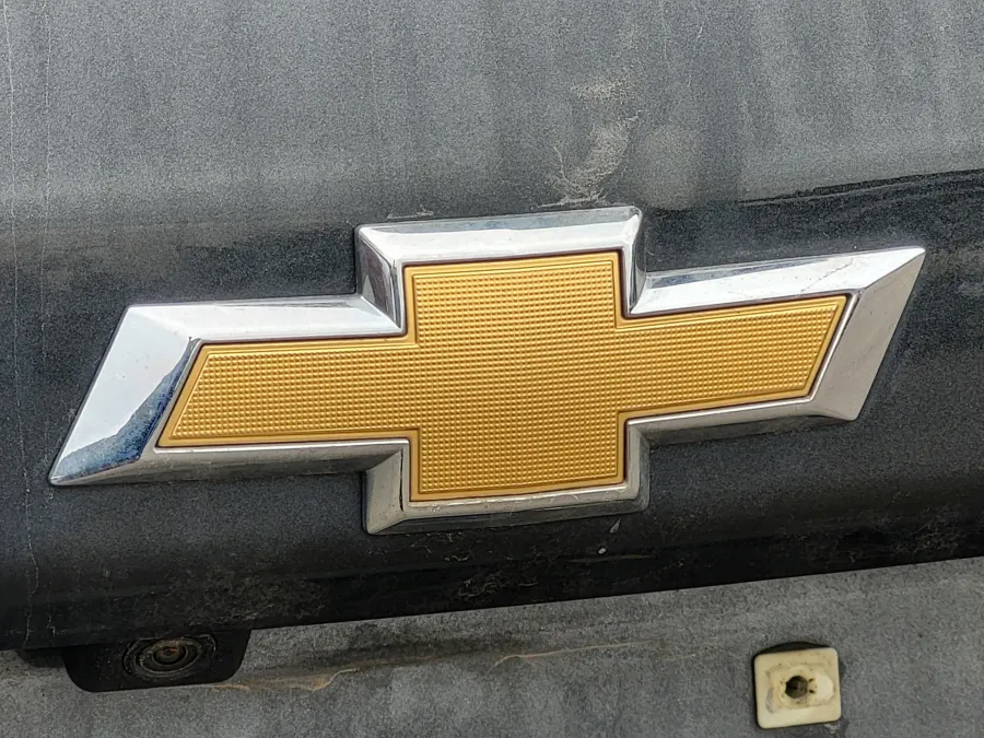 2021 Chevrolet Equinox LS | Photo 10 of 25