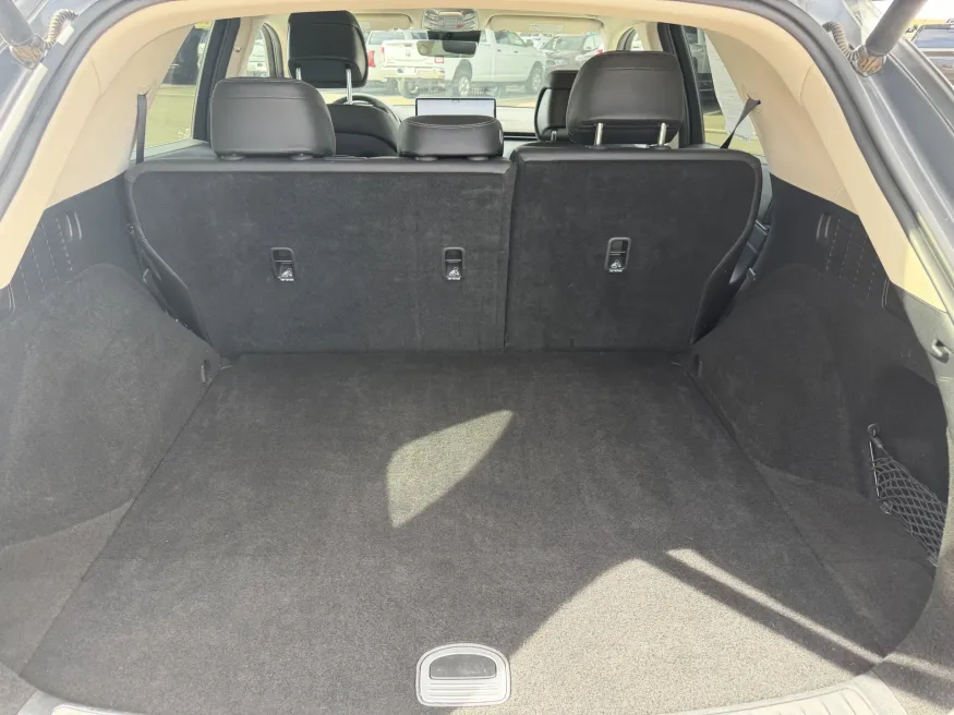 2025 Genesis GV70 2.5T | Photo 7 of 19