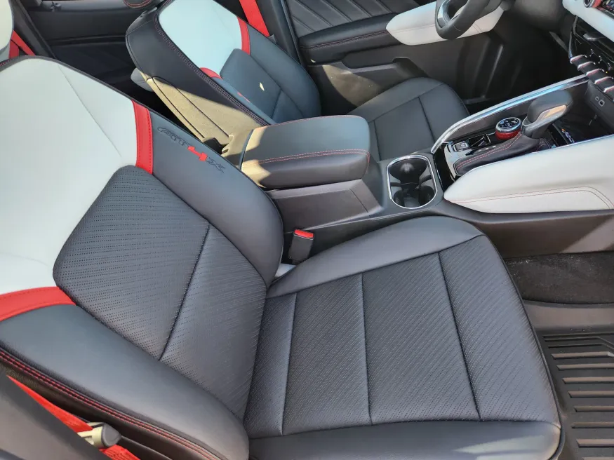 2026 GMC Canyon 4WD AT4X | Photo 9 of 22