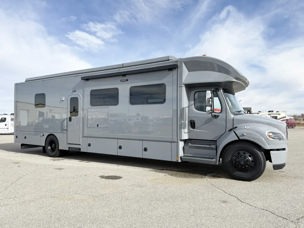 2026 Renegade Verona LE 40LRB
