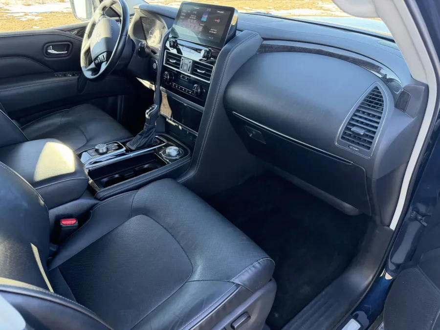 2024 Infiniti QX80 Luxe | Photo 15 of 21