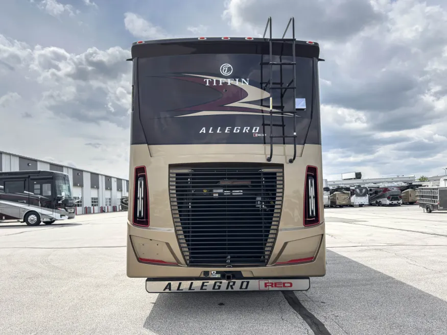 2022 Tiffin Allegro Red 33AA | Photo 6 of 40