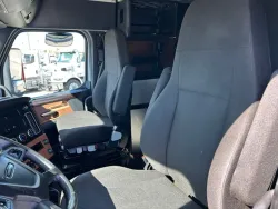 2022 Freightliner Cascadia 126 | Thumbnail Photo 14 of 24