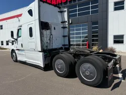 2023 Freightliner Cascadia | Thumbnail Photo 4 of 16