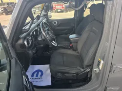 2021 Jeep Wrangler Unlimited Sahara | Thumbnail Photo 9 of 21