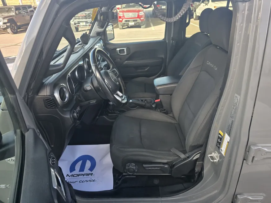 2021 Jeep Wrangler Unlimited Sahara | Photo 9 of 21