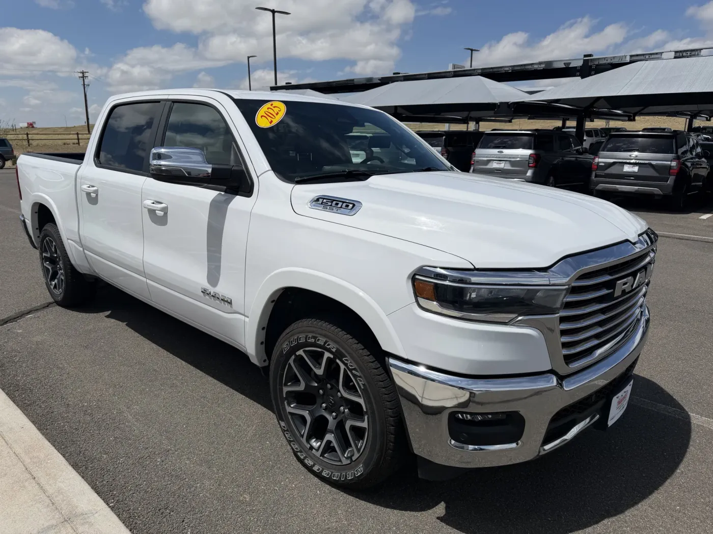 2025 RAM 1500 Laramie | Photo 5 of 19