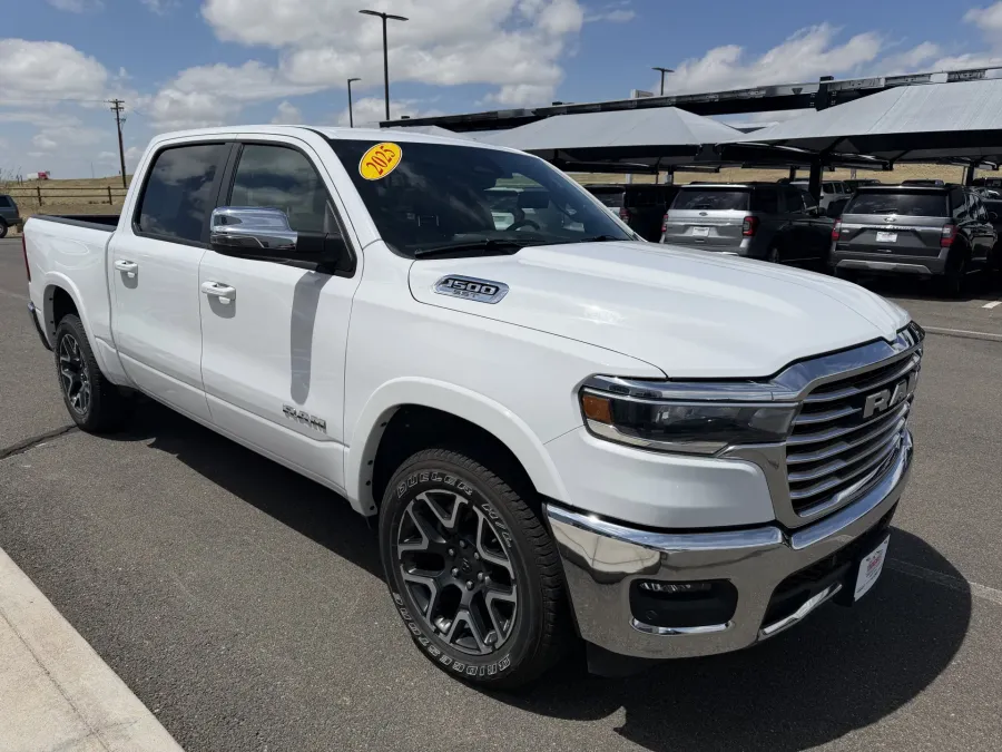 2025 RAM 1500 Laramie | Photo 5 of 19