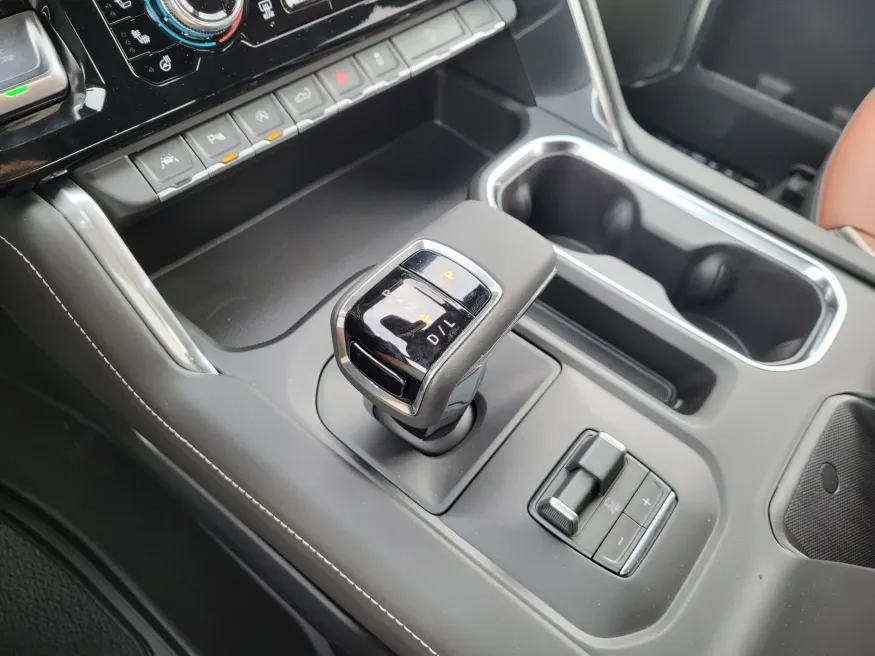 2026 GMC Sierra 1500 Denali Ultimate | Photo 17 of 26