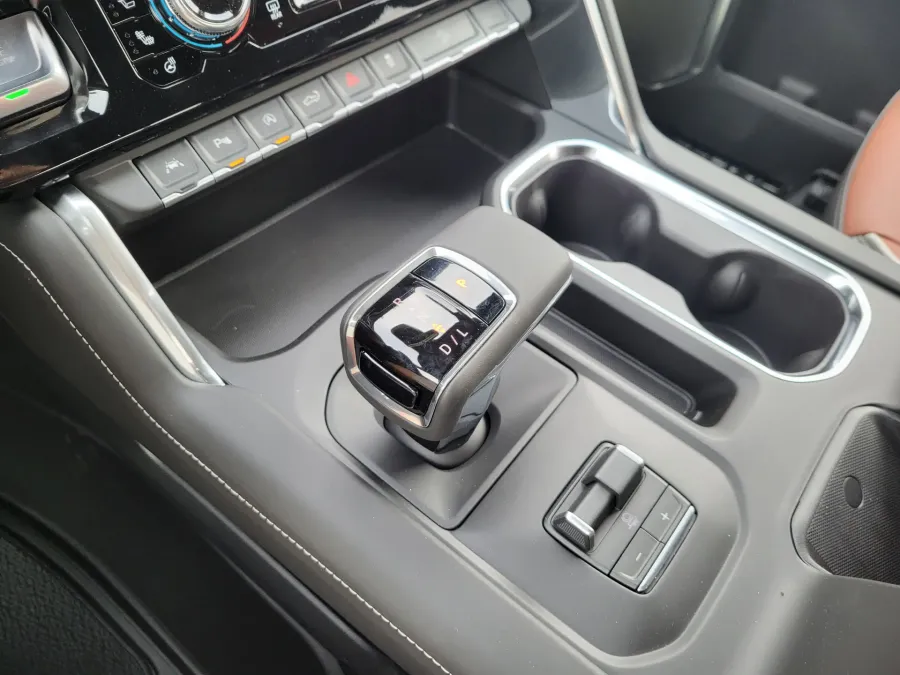 2026 GMC Sierra 1500 Denali Ultimate | Photo 17 of 26