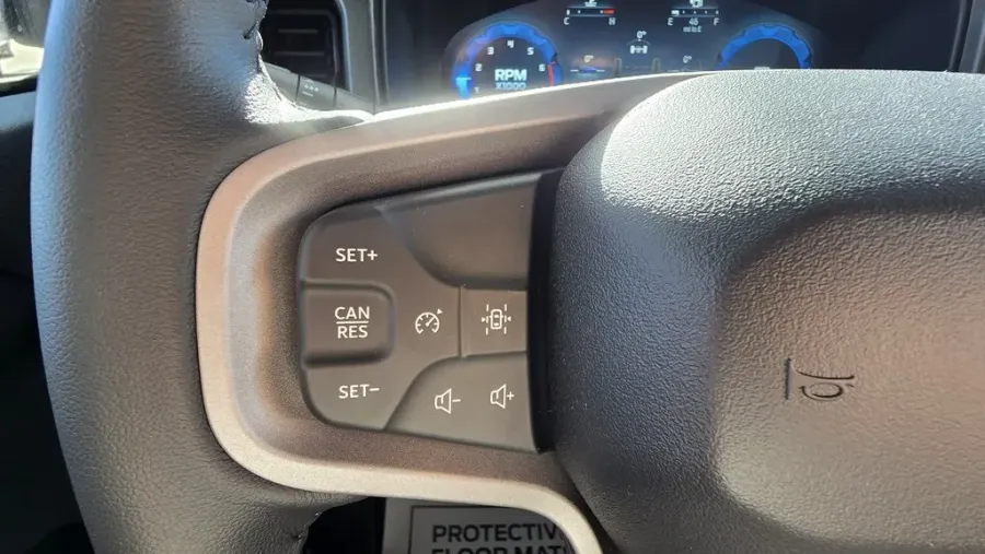 2025 Ford Bronco | Photo 14 of 29