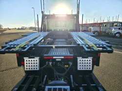 2022 Peterbilt 389 | Thumbnail Photo 8 of 40