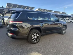 2023 Jeep Grand Cherokee L Limited | Thumbnail Photo 4 of 23