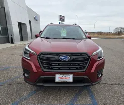 2024 Subaru Forester | Thumbnail Photo 2 of 32