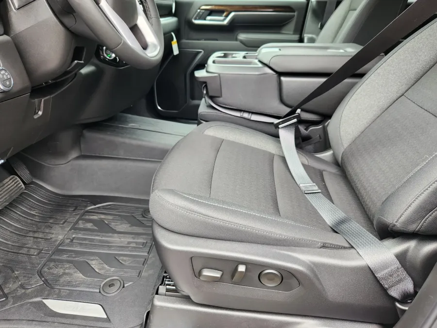 2026 GMC Sierra 2500HD SLE | Photo 9 of 30