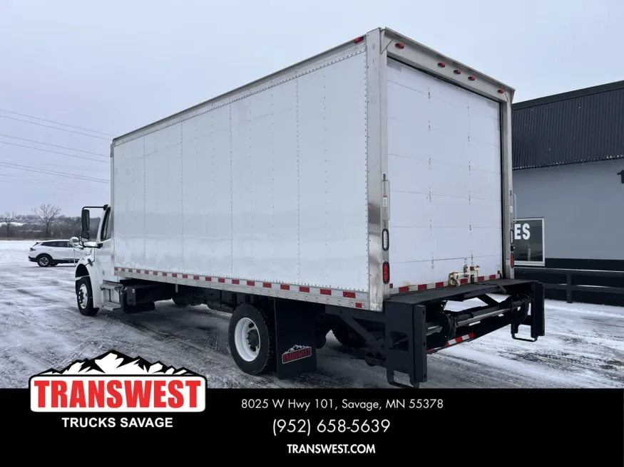 2016 Freightliner M2 106 | Photo 10 of 15