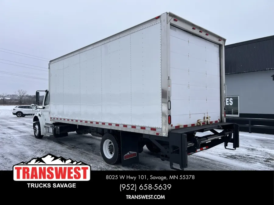 2016 Freightliner M2 106 | Photo 10 of 15