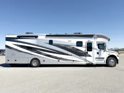 2024 Renegade Verona 40VRB | Thumbnail Photo 2 of 5