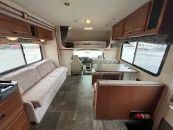2014 Winnebago Access 31J | Thumbnail Photo 15 of 38