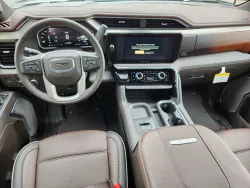 2026 GMC Sierra 3500HD Denali | Thumbnail Photo 11 of 30