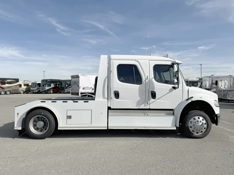 2015 Freightliner M2 106 2L Hauler | Photo 14 of 20