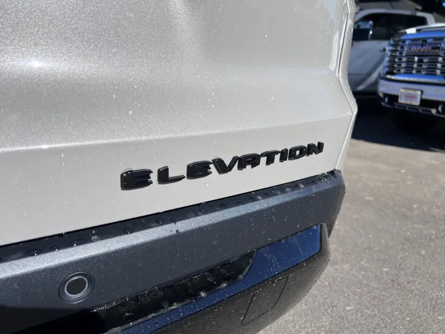 2026 GMC Terrain AWD Elevation | Photo 14 of 28