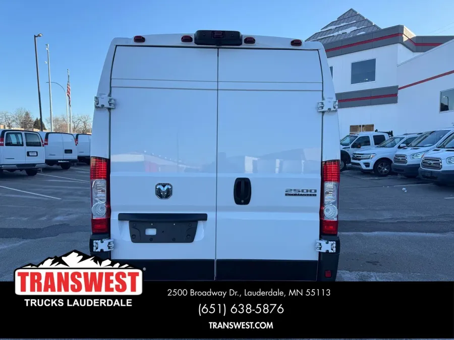 2023 RAM ProMaster 2500 High Roof | Photo 12 of 20