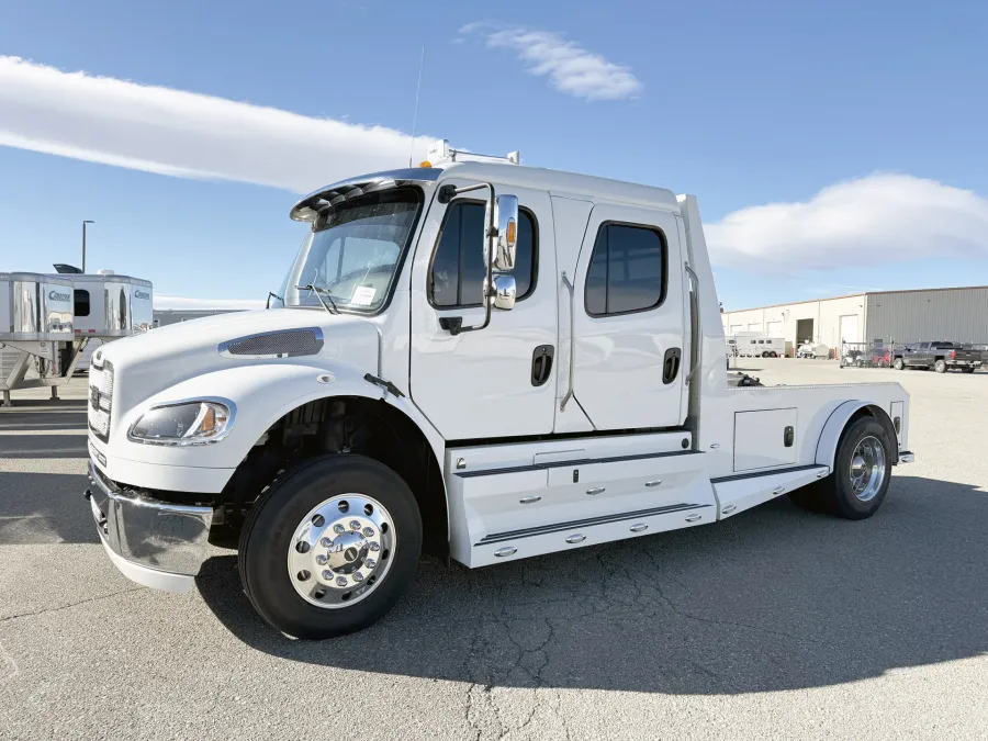 2023 Freightliner M2 106 Summit Hauler | Photo 1 of 22
