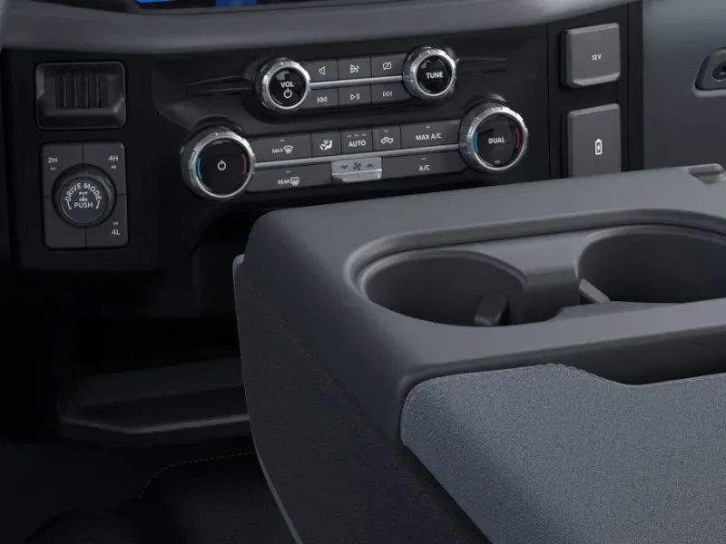 2026 Ford F-150 XLT | Photo 14 of 22