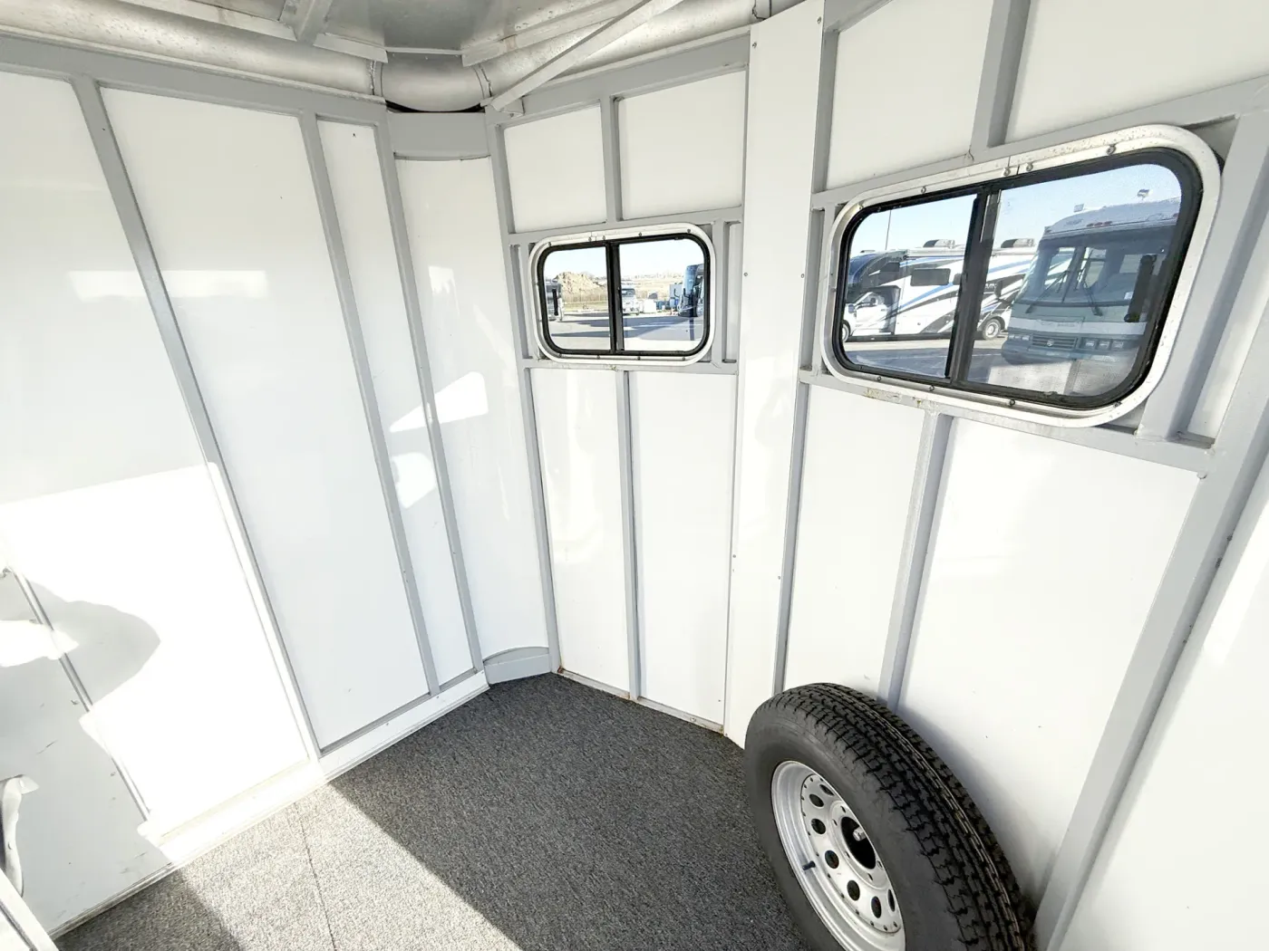 2001 Sundowner 2HBP | Photo 4 of 13