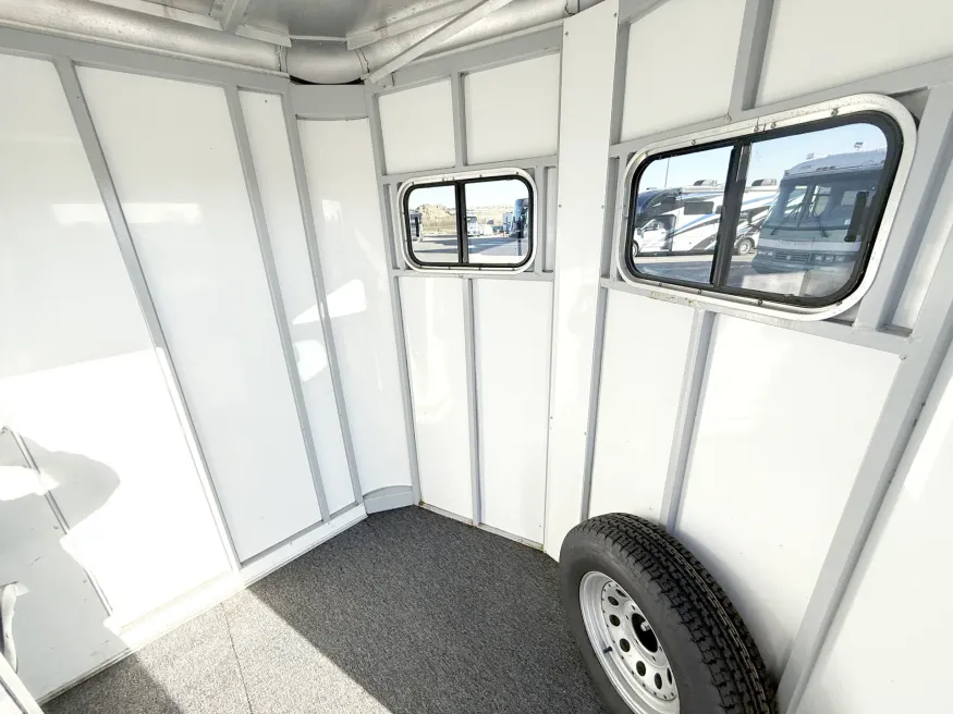 2001 Sundowner 2HBP | Photo 4 of 13