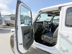 2018 Jeep Wrangler | Thumbnail Photo 4 of 21