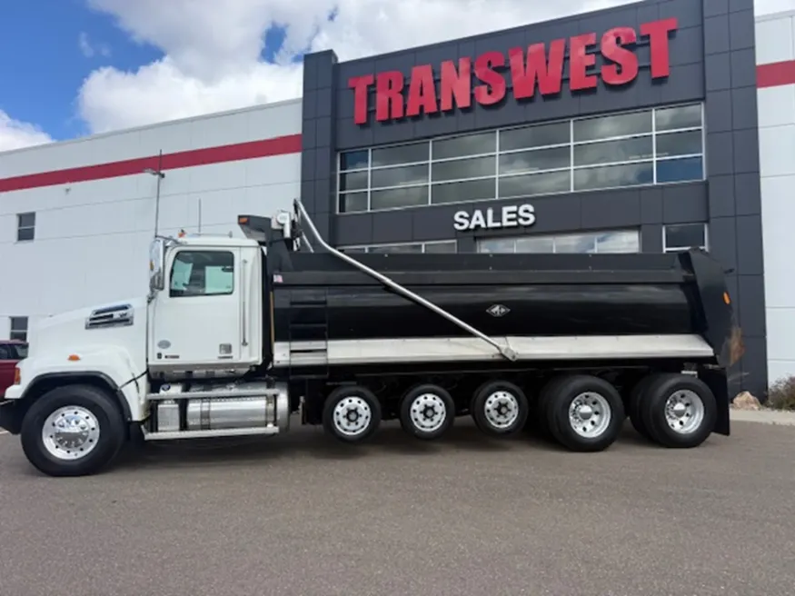 2021 Western Star 4700 | Photo 2 of 12