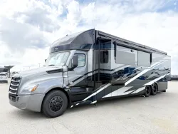 2026 Newmar Summit Aire 4505 | Thumbnail Photo 24 of 32