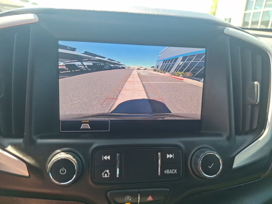 2024 GMC Terrain SLT | Photo 14 of 20
