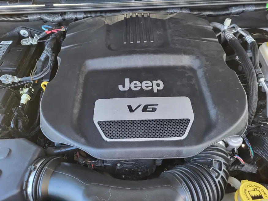 2016 Jeep Wrangler Unlimited | Photo 21 of 23