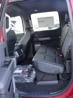 2026 Ford Super Duty F-250 Lariat | Thumbnail Photo 9 of 13