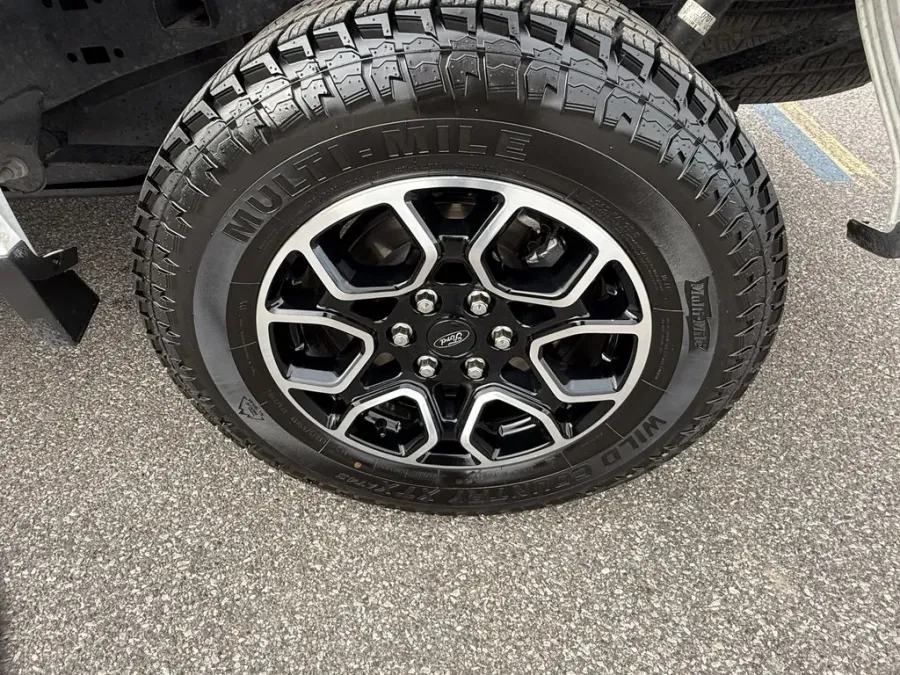 2023 Ford F-150 | Photo 8 of 21