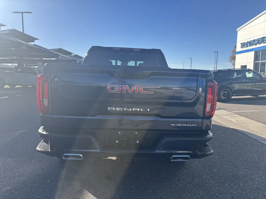 2023 GMC Sierra 1500 Denali | Photo 3 of 22