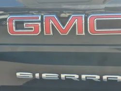 2022 GMC Sierra 3500HD AT4 | Thumbnail Photo 10 of 31
