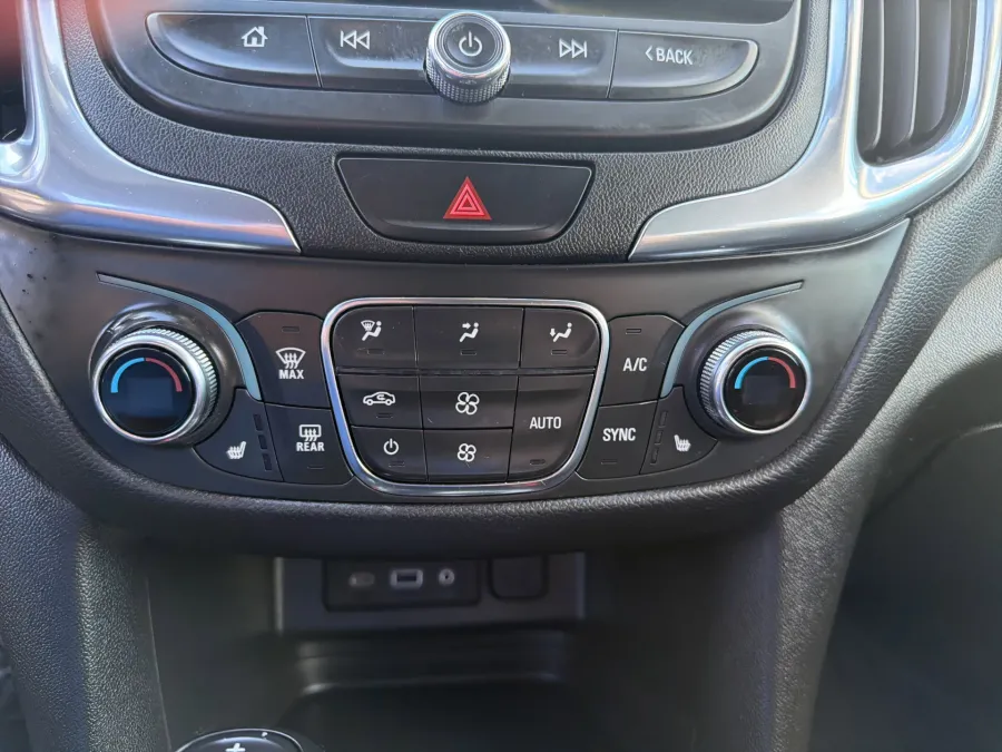 2021 Chevrolet Equinox LT | Photo 18 of 21