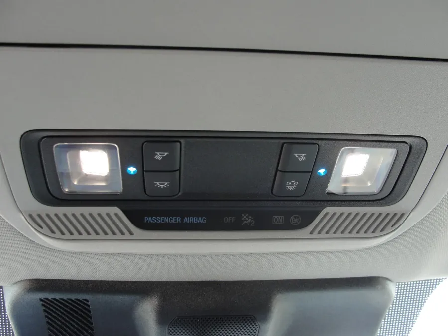 2025 Ford F-250 | Photo 9 of 13