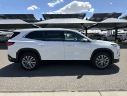 2025 Buick Enclave Preferred | Thumbnail Photo 5 of 21