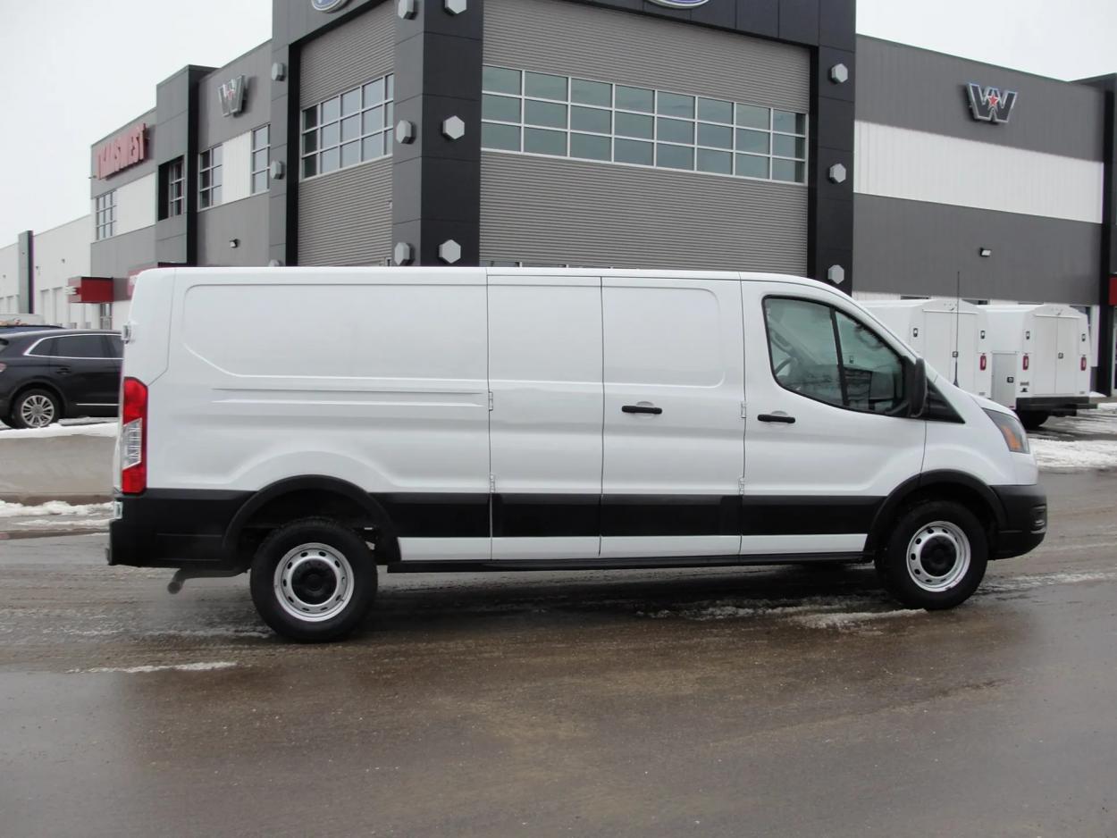 2022 Ford Transit | Photo 6 of 11