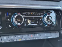 2026 GMC Sierra 3500HD Denali | Thumbnail Photo 16 of 25