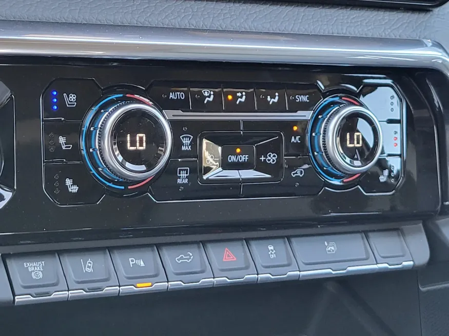 2026 GMC Sierra 3500HD Denali | Photo 16 of 25