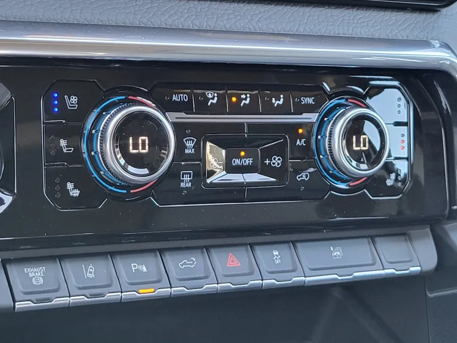 2026 GMC Sierra 3500HD Denali | Photo 16 of 25