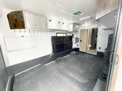 2022 Logan Coach Ultimate Sports Hauler | Thumbnail Photo 14 of 25